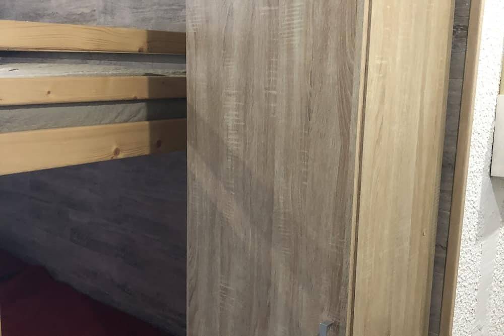 Entire apartment, Apartment Le Schuss Val Thorens - 4 people in Val Thorens, Les Trois Vallées