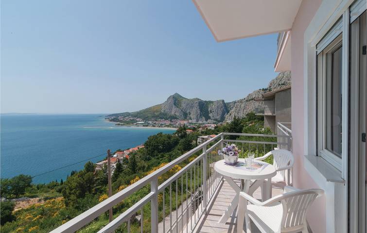 Feriehus for 16 personer med terrasse in Omiš (Dalmatia), Omis