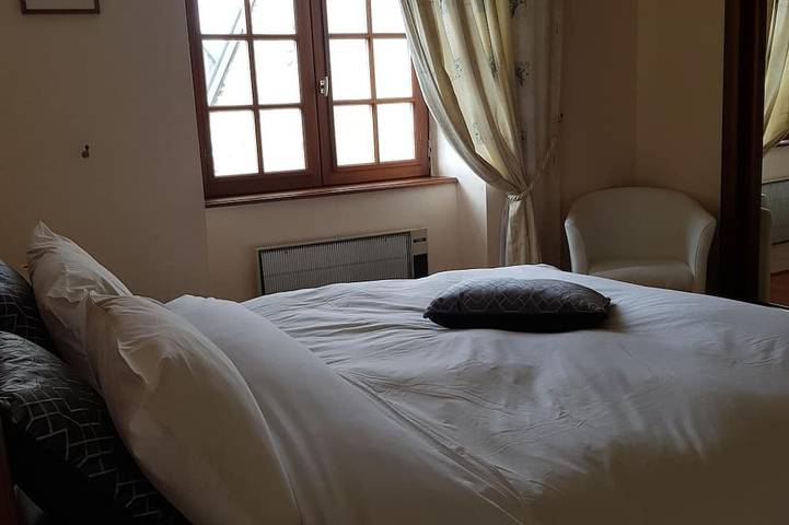 Location de vacances pour 4 personnes, avec terrasse et jardin à Genêts - 2