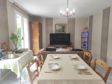 Cottage pour 2 personnes, avec terrasse et jardin à Achères