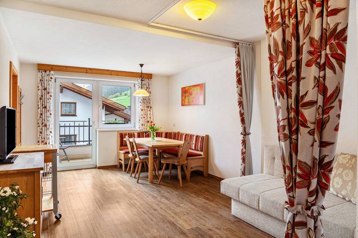 Ferienwohnung für 6 Personen, mit Balkon in Ischgl