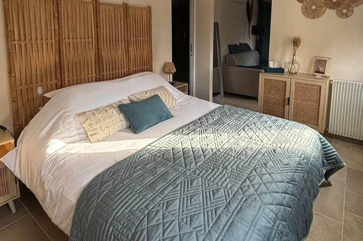 Chambre d’hôte pour 2 personnes, avec piscine dans la Drôme