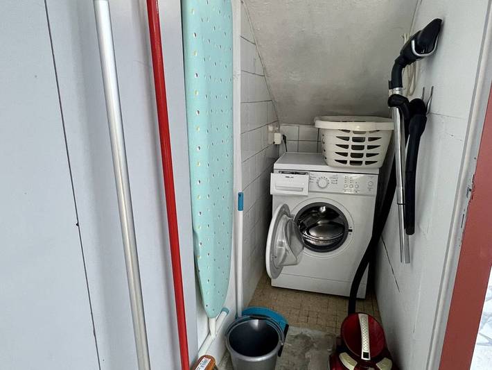 Appartement entier, Cambo-les-Bains : T1 Bis rénové avec terrasse, Wi-Fi, pour 2 personnes in Cambo-les-Bains, Région de Bayonne