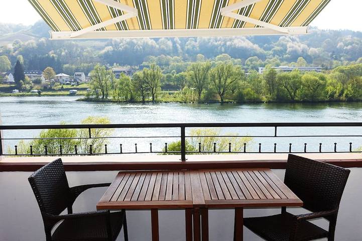 Ferienwohnung für 5 Personen, mit Balkon und Whirlpool - 1