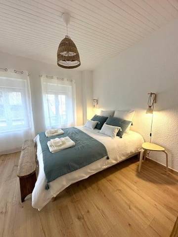 Gîte pour 4 personnes, avec terrasse à Charbonnières-les-Varennes