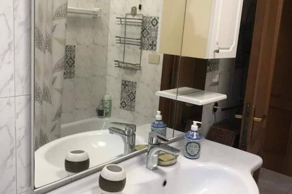 Nice and finished vacation home in Montesilvano 50 meters from the sea in Montesilvano, Costa Adriatica Abruzzo