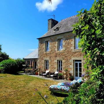 Chambre d’hôte pour 2 personnes, avec terrasse et jardin à Trégastel