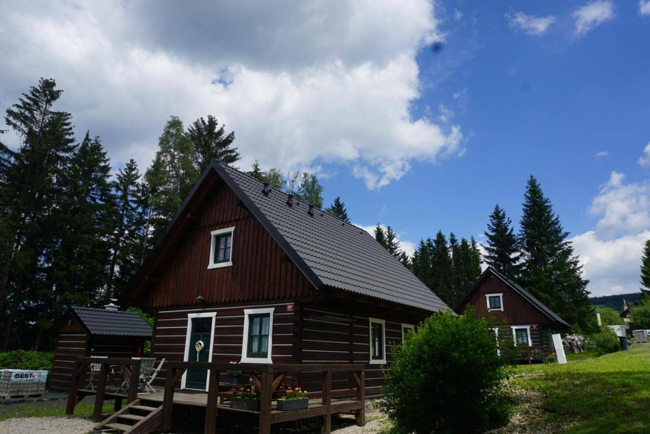 Roubenka Janka in Bublava, Karlsbad Regio