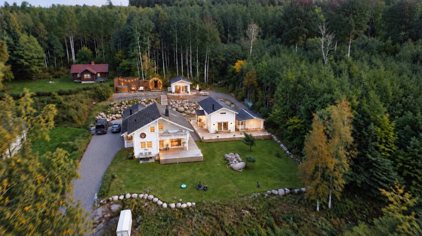 Lodge för 4 Personer med trädgård in Finnerödja distrikt, Laxå