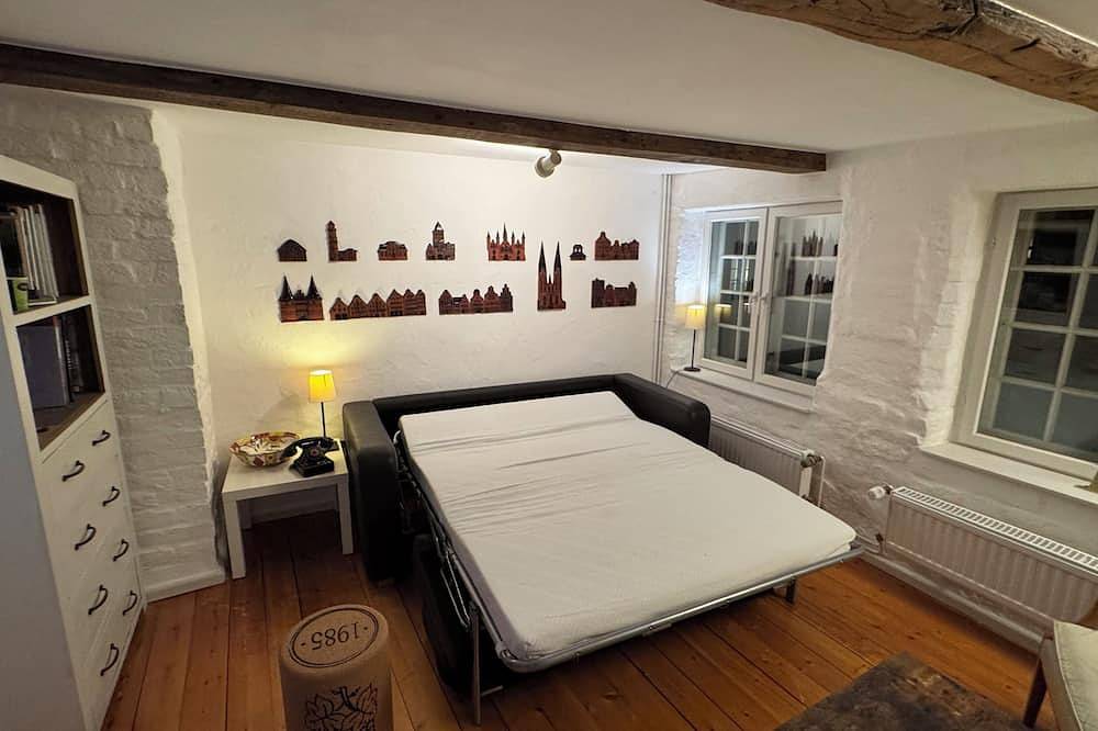 Beautiful vacation home with garden in the old town - ideal for 2 people in Lübeck, Bahía de Lübeck