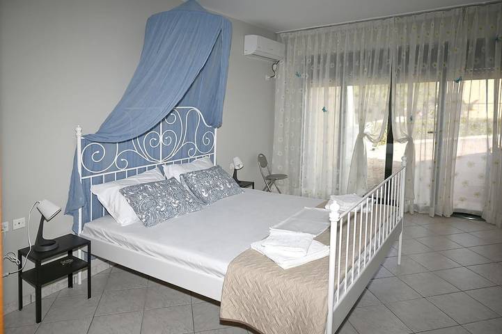 Gîte pour 4 personnes, avec jardin et balcon dans Anavissos - 2