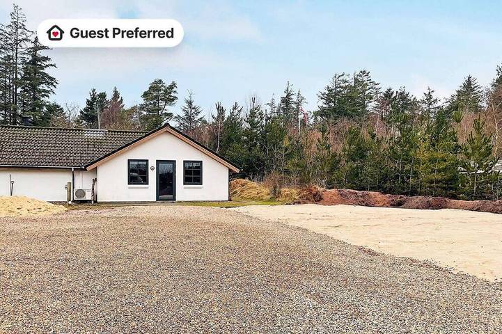 Ferienhaus für 12 Personen, mit Whirlpool und Sauna sowie Terrasse und Pool in Filsø See