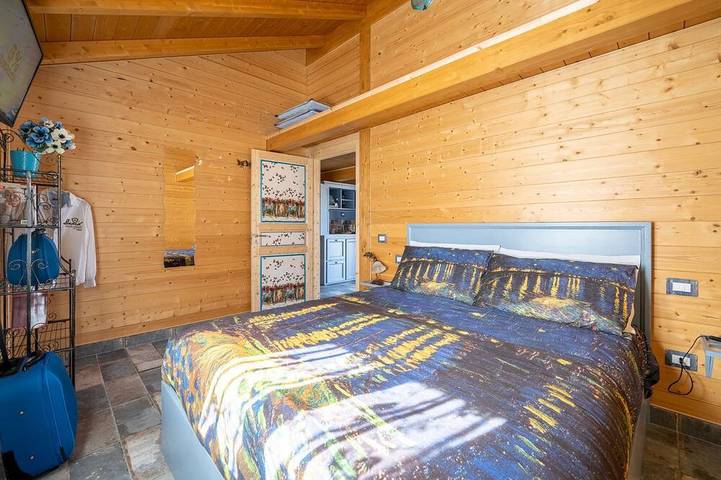Appartement entier, Maisonnette en bois avec porche et jardin in Spoleto, Province de Pérouse