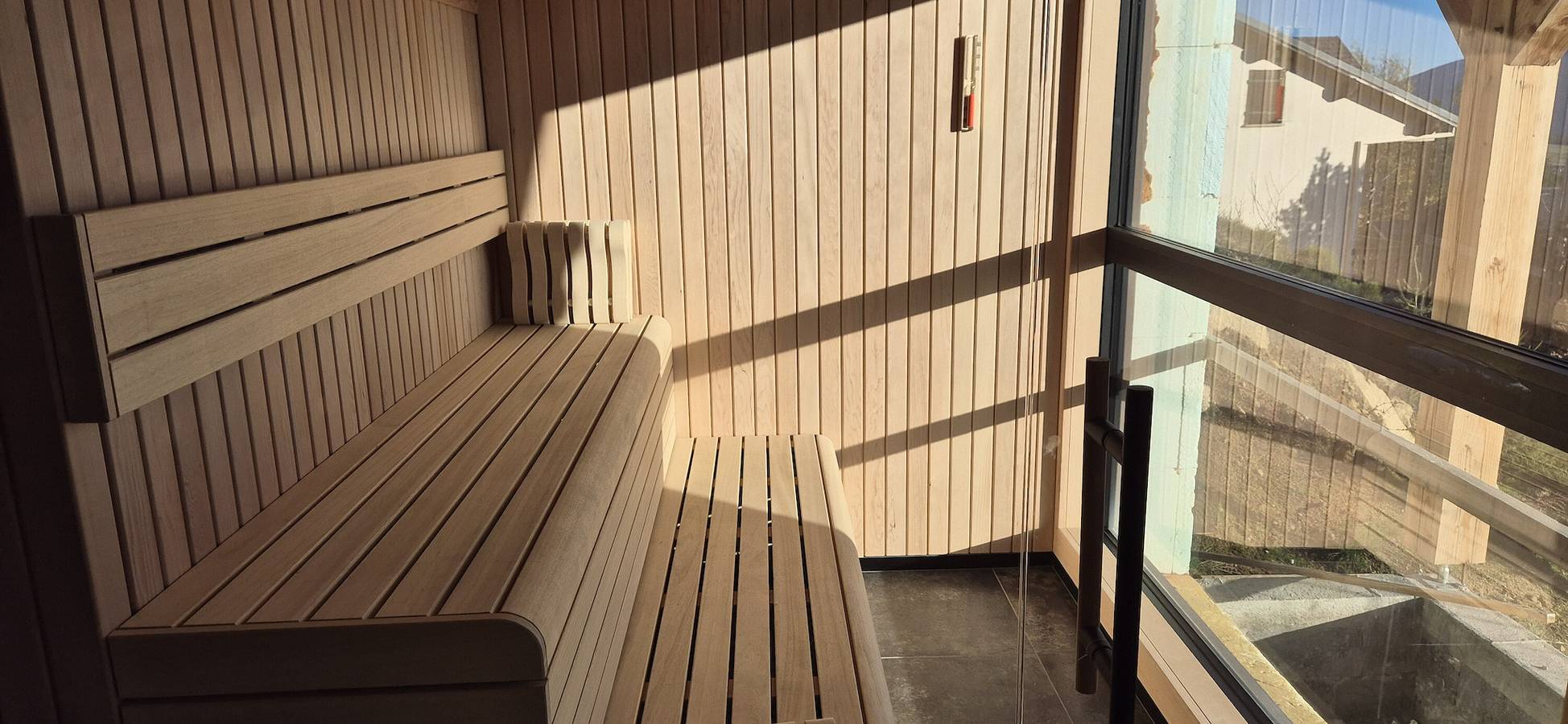 Chalet 'G2' con vistas al lago, terraza privada y Wi-Fi in Les Angles, Región de Prades (Francia)