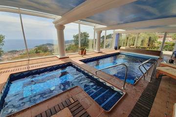 Villa für 18 Personen, mit Whirlpool und Sauna in Lloret de Mar