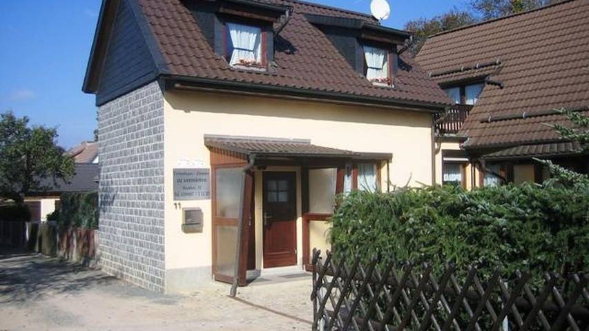 Ferienhaus für 2 Personen, mit Ausblick und Garten sowie Terrasse in Friedrichsbrunn
