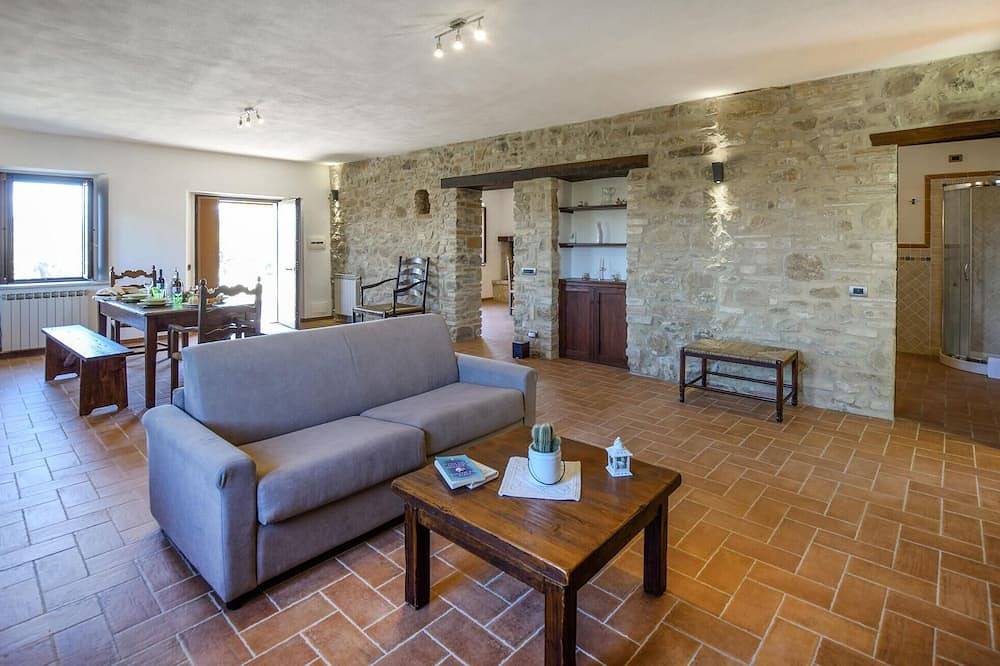 Apartamento entero, Bonito apartamento en Loc. Saragano,. in Gualdo Cattaneo, Provincia de Perugia