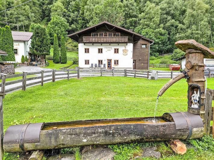 Ferienwohnung für 8 Personen, mit Terrasse und Garten im Ötztal