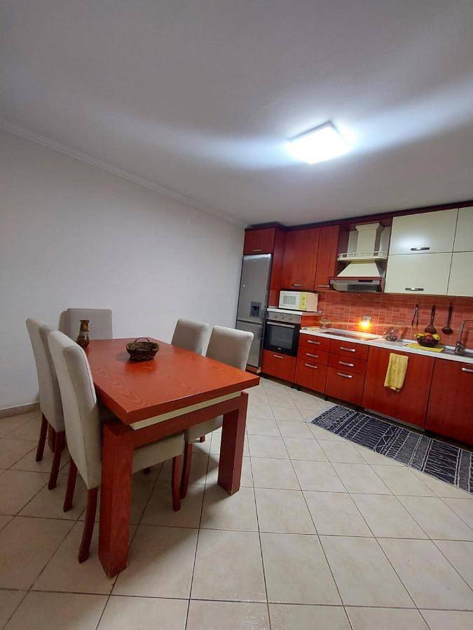 Chambre d’hôte pour 3 personnes, avec vue et terrasse à Tirana - 2