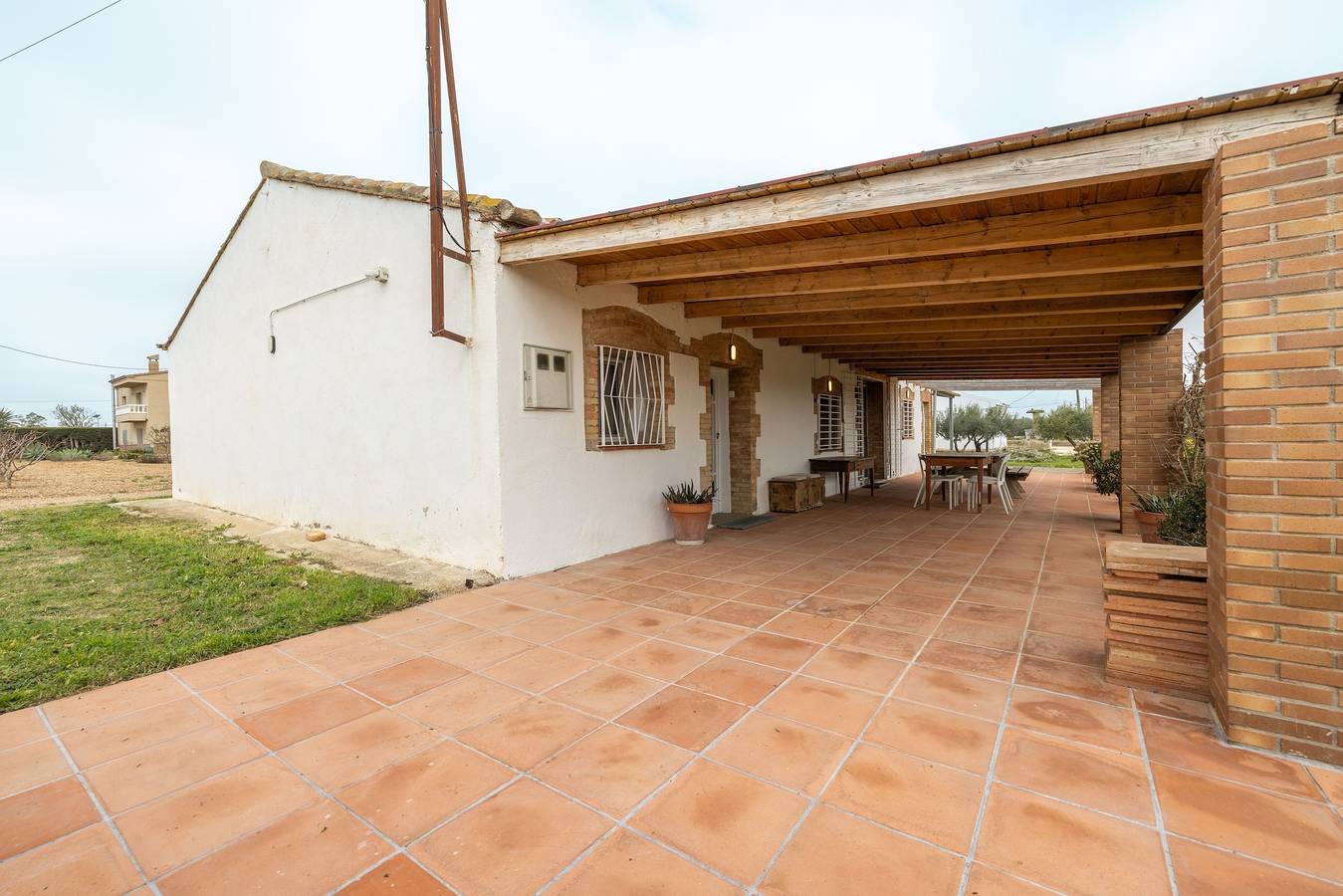 Casa Vacacional 'Masia Barrière Figueroa' con Terraza Privada, Jardín Privado y Wi-Fi in La Aldea, Delta del Ebro