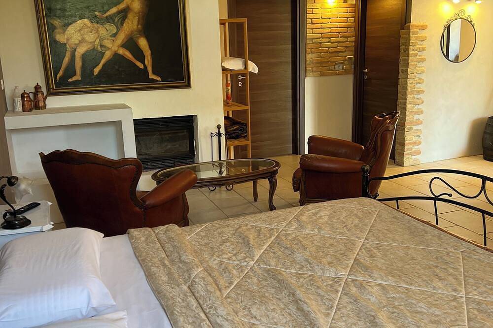 Entire apartment, Villa Alberto in Sulmona, L'Aquila Province