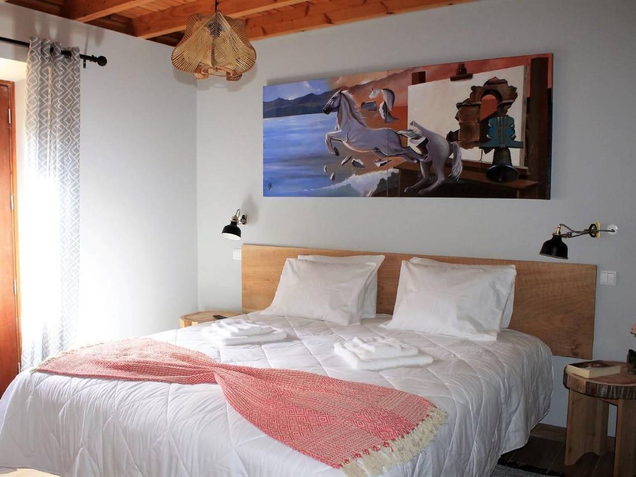 "Vinea Lava" mit Blick auf das Wasser in Prainha de Baixo, Prainha