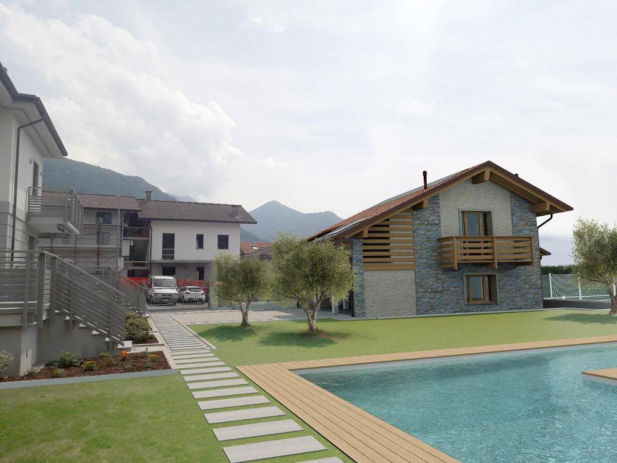 Villa Sunset - Luxury property with pool & large private garden and parking, few steps from the beach, ideal for singles, couples and a family in Dervio, Alpi Orobie Occidentali