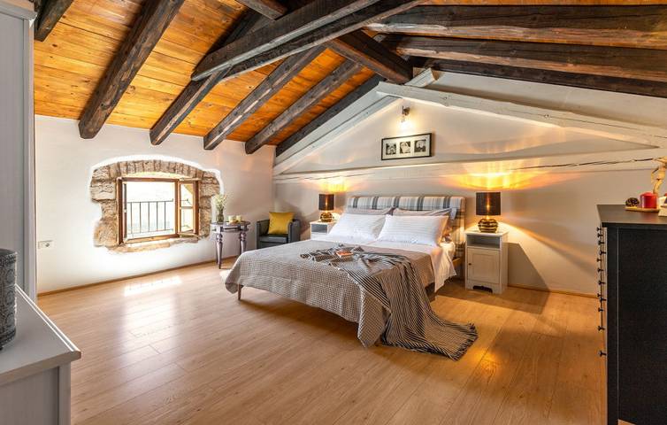 Villa für 14 Personen, mit Terrasse und Garten sowie Whirlpool in Kroatien - 4