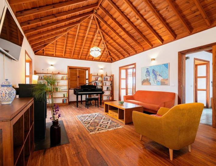 Chalet para 4 personas, con jardín y vistas al lago además de vistas y piscina, Se admiten mascotas en La Palma - 4