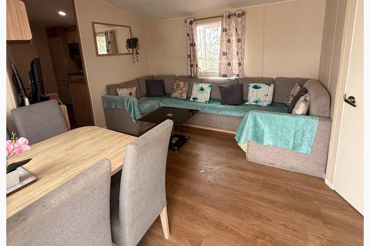 Holiday rental for 7 people, with Terrace and Garden as well as Pool in Great Yarmouth