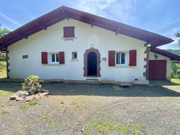 Gîte pour 8 personnes, avec jardin, animaux acceptés à Macaye