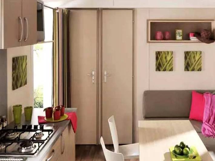 Mobil home pour 6 personnes, avec bassin pour enfant à Saint-Sornin - 4