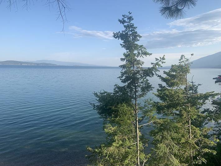 Vacation house for 12 people, with balcony, with pets in Flathead Lake