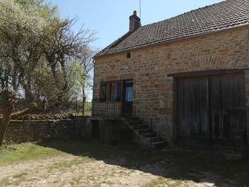 Gîte pour 4 personnes, avec jardin à Nuars
