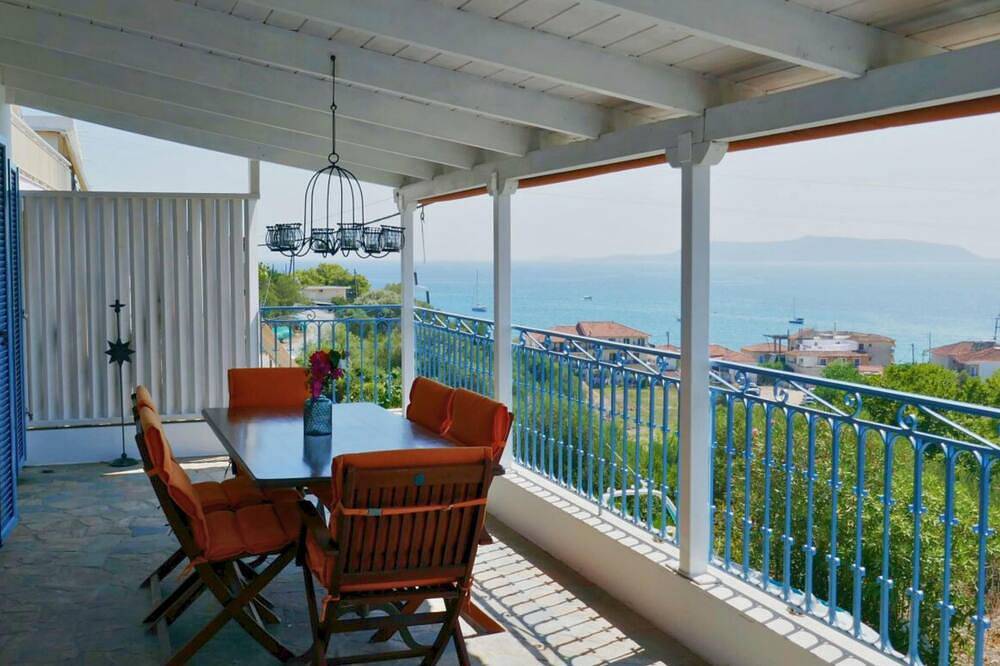 Ganze Wohnung, Aurelia Home bietet Komfort und Charme in Strandnähe in Finikounda, Messenien