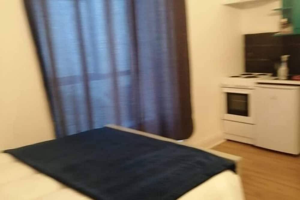Entire apartment, Lovely studio - perfect weekend stay in Cork in Cork, County Cork