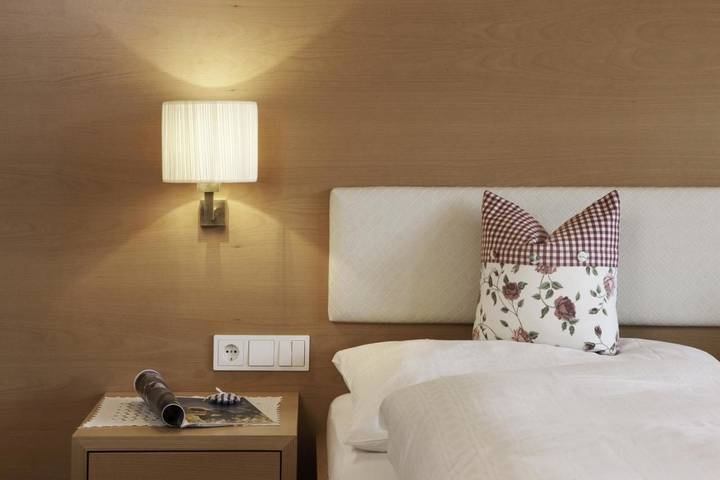 Ferienwohnung für 5 Personen, mit Ausblick und Garten in Bezau - 2