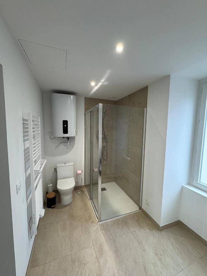Appartement entier, Studio neuf et élégant au centre de Vierzon in Vierzon, Région de Vierzon