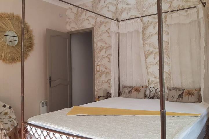 Location de vacances pour 8 personnes, avec jardin, animaux acceptés dans Plage Du Pradeau - 2