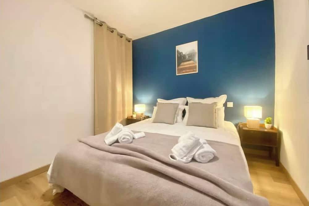 Entire apartment, Le Point Virgule in Montauban, Tarn-et-Garonne