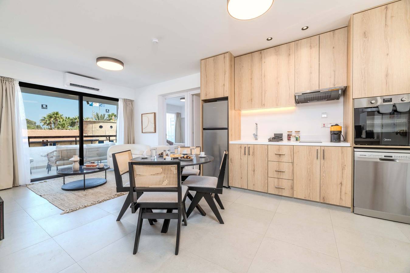 Ganze Wohnung, Finikoudes Marina View 102 in Larnaka, Larnaca Bezirk