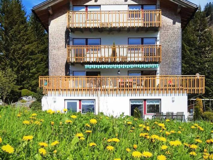 Ferienwohnung für 4 Personen, mit Balkon und Garten sowie Ausblick in Schröcken