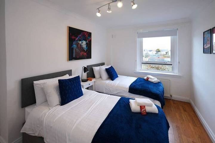 Barassie Villa located near Troon in Troon, Firth Of Clyde