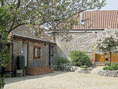 Log cabin for 2 people, with pets on the Norfolk Coast