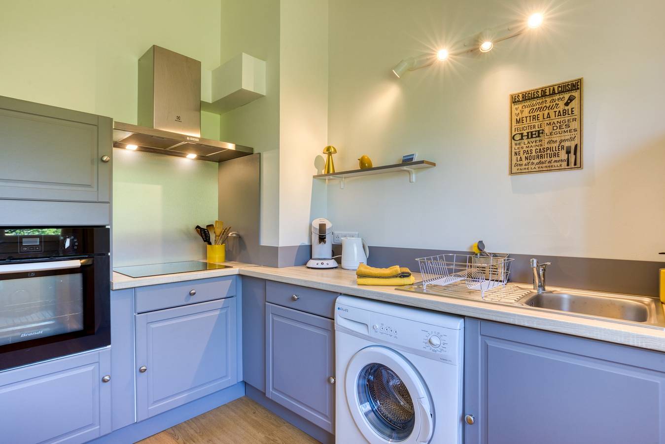 Appartement entier, Les pénates de Mélilotte avec terrasse in Clermont-l'Hérault, Région de Lodève