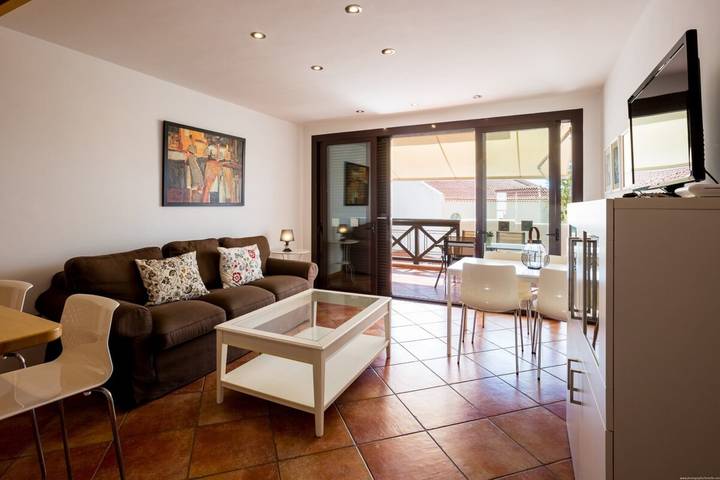 Gîte pour 4 personnes, avec piscine et balcon dans Playa Paraíso - 2