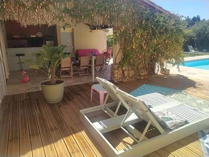 Location de vacances pour 6 personnes, avec piscine et jardin à Jonquières - 3