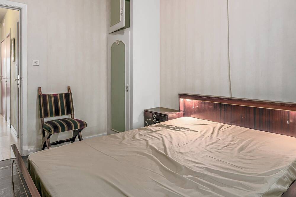 5 bedroom accommodation in Koksijde in Koksijde-Bad, Koksijde