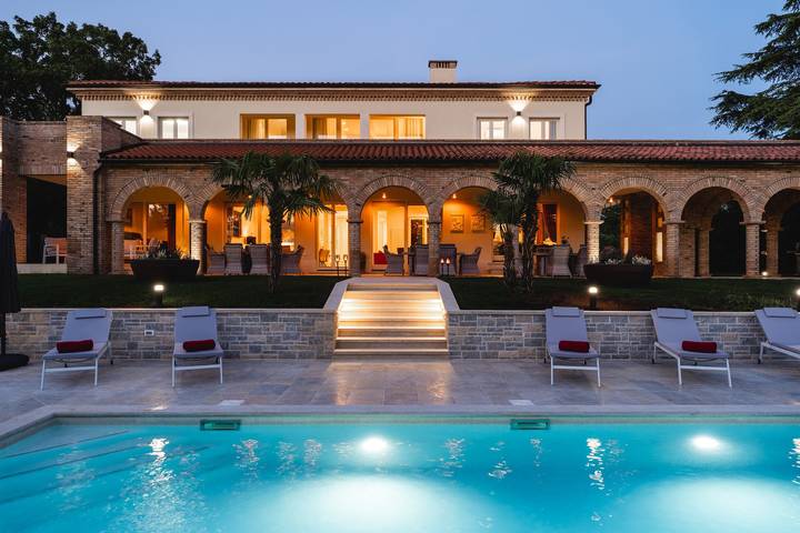 Villa für 10 Personen, mit Meerblick und Pool in Poreč - 2