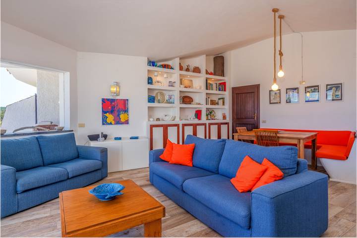 Villa 'La Contredda Portobello' avec vue sur la mer, Wi-Fi et climatisation in Portobello, Aglientu
